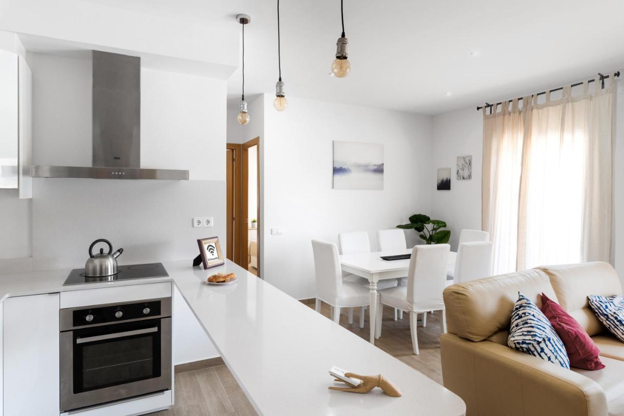 Maka Beach Apartment V Кастельдефельс Экстерьер фото