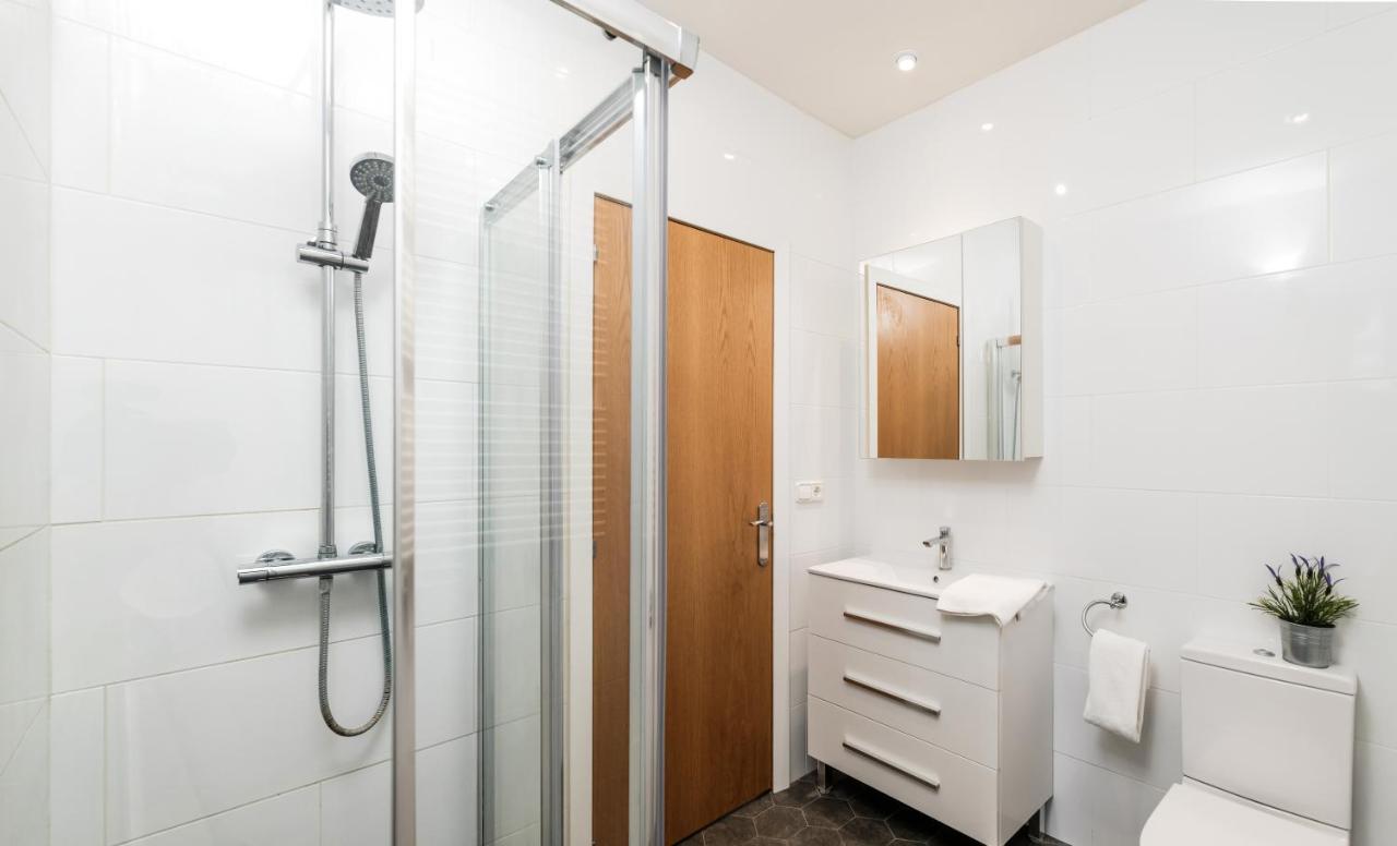 Maka Beach Apartment V Кастельдефельс Экстерьер фото