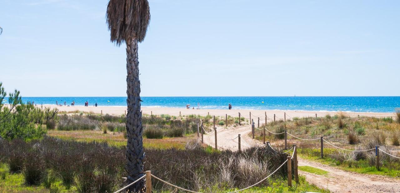 Maka Beach Apartment V Кастельдефельс Экстерьер фото
